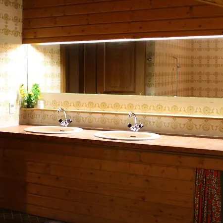 Apartament With Balcony And Sauna Flachau